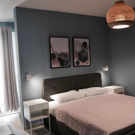 Sliema, Stylish 2 Bedroom Apartment With Parking Exterior foto