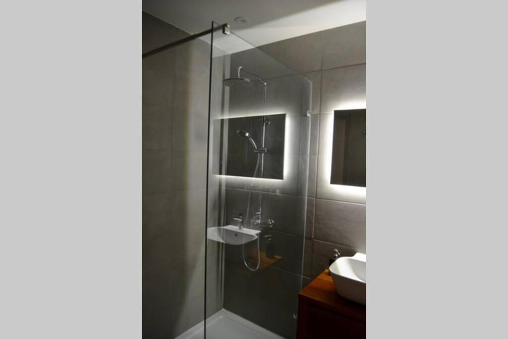 Sliema, Stylish 2 Bedroom Apartment With Parking Exterior foto